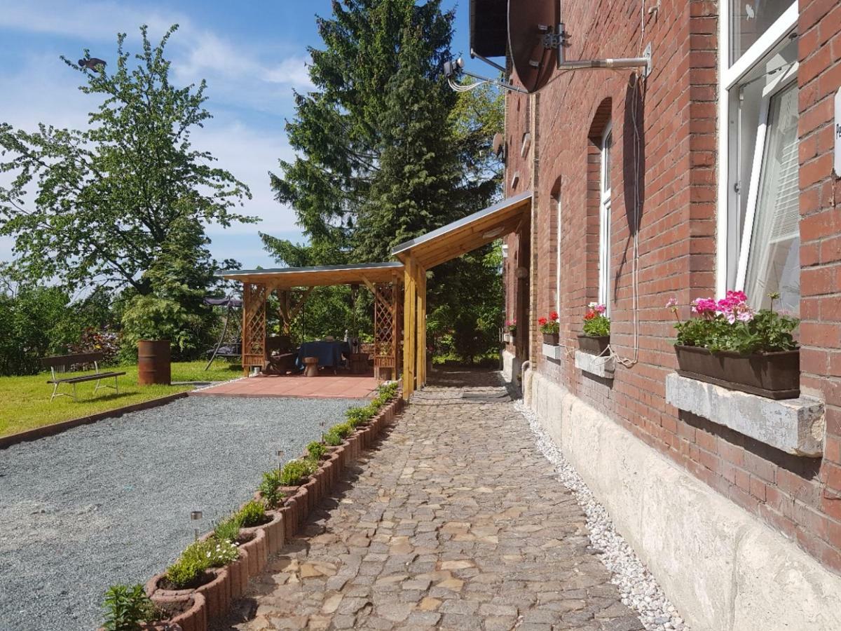 Haus Am Sachsenring Apartment Hohenstein-Ernstthal Exterior foto